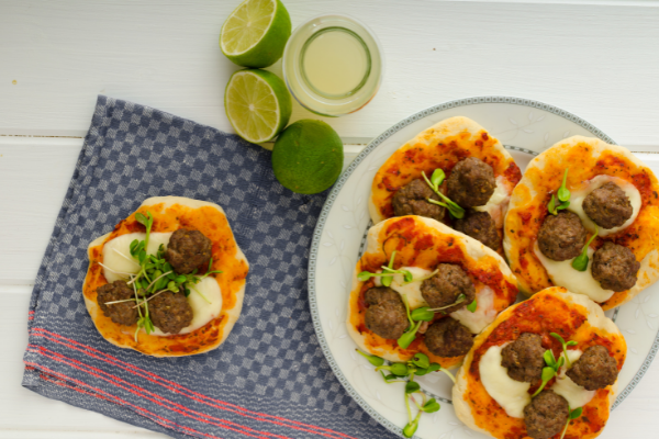Pizza từ thịt viên tiện lợi - Nhỏ mà có vỏ