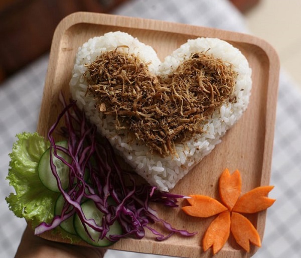 Chà bông lươn đặc trưng với màu nâu sẫm hấp dẫn!
