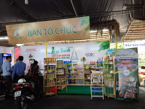 Gian hàng Đặc sản Cần Thơ tại Hội bánh dân gian
