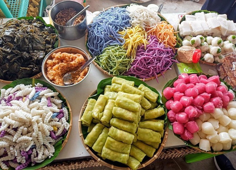 Nhiều loại bánh dân gian đặc sắc và hấp dẫn đều hội tụ tại đây!