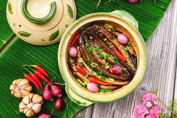 Braised Goby Fish With Laksa Leaves