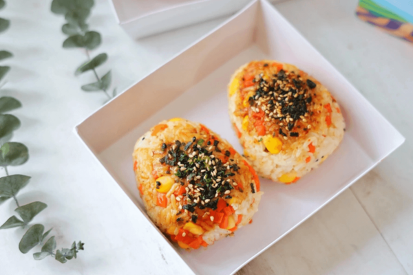 Cơm nắm Origini Nhật Bản được lòng nhiều thực khách nhí vì vừa bổ dưỡng, đẹp mắt lại cực ngon