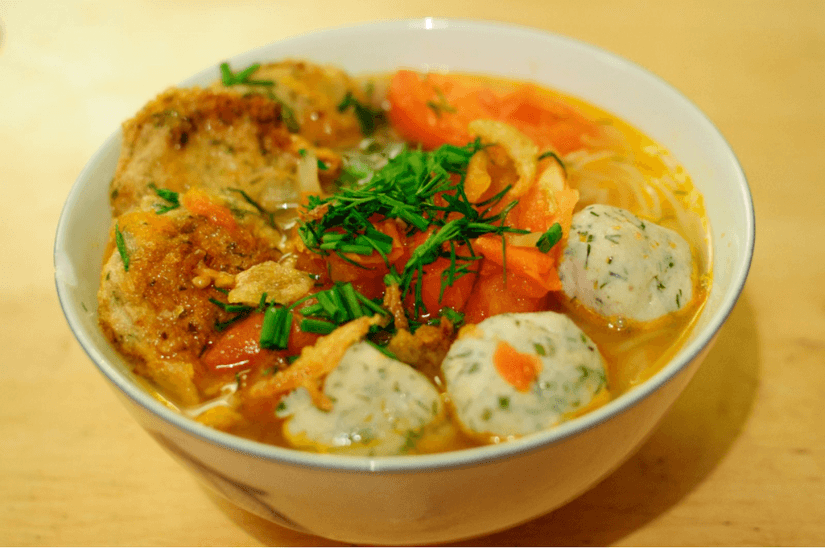 Lạ miệng với món canh chả cá măng chua cực hấp dẫn, dễ chế biến