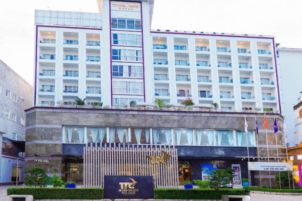 TTC sở hữu vị trí rất đẹp khi nằm ngay bến Ninh Kiều