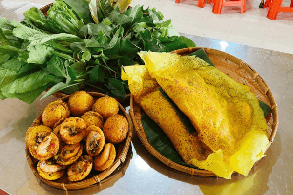 Đã đến Cần Thơ thì nên một lần thử qua Bánh xèo 7 Tới bạn nhé!
