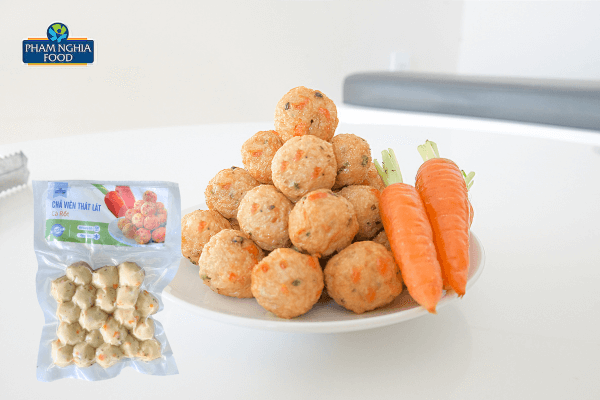 Giải pháp cho bé yêu kén ăn rau củ với Chả Viên Thát Lát Cà Rốt