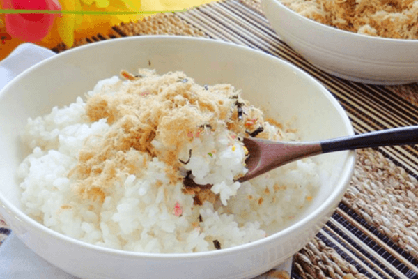 Chà bông cá lóc là một món ăn bổ dưỡng, rất thích hợp cho các bé ăn dặm