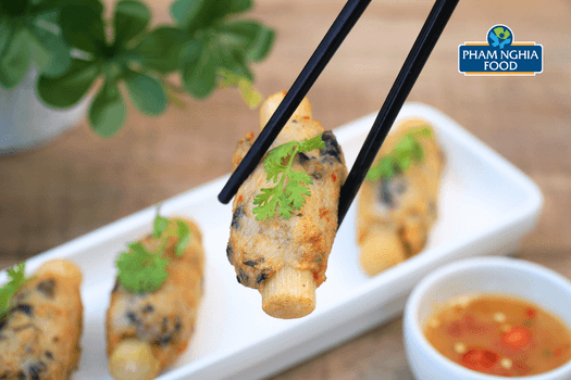 Đóng gói 250g – tặng kèm túi nước chấm đậm đà, chỉ cần chiên là có ngay món ngon hấp dẫn