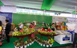 Gian hàng các đặc sản Cần Thơ được trưng bày tại hội nghị về thị trường nông sản