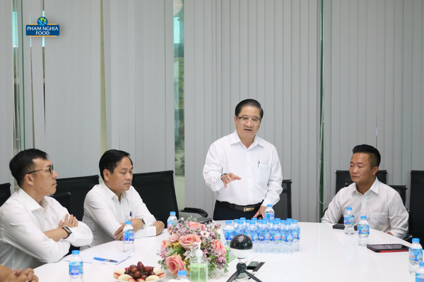 Chủ tịch UBND TP Cần Thơ Trần Việt Trường đã dành những lời khen cũng như những chia sẻ chân thành dành cho PHAM NGHIA FOOD
