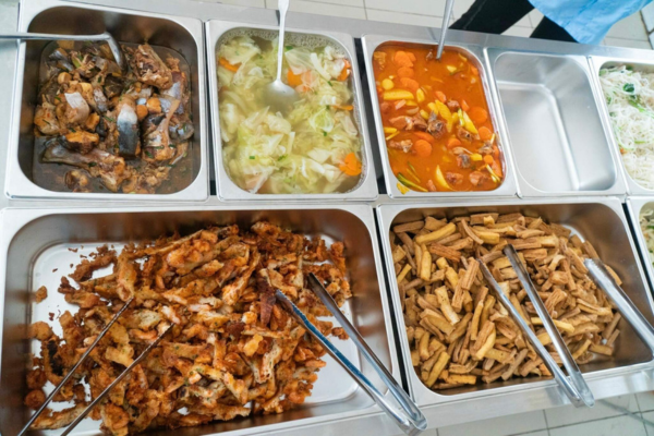 Quầy line vô cùng hấp dẫn của “Buffet thân tình” chỉ có riêng tại PHAM NGHIA FOOD với đầy đủ các món khô và nước đầy đủ chất dinh dưỡng