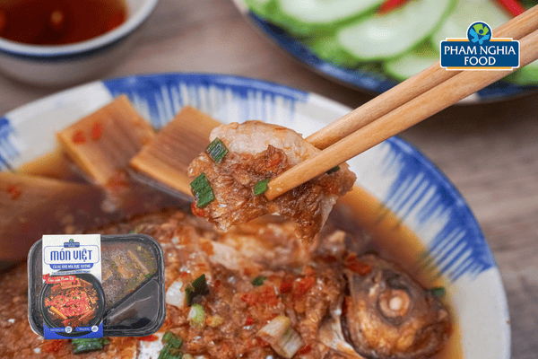 Nhờ công nghệ cấp đông hiện đại, món ăn vẫn giữ được độ tươi ngon và hương vị đậm đà như vừa mới nấu