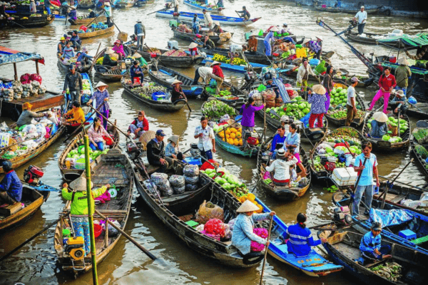 Cần Thơ với cảnh quan thiên nhiên thơ mộng, những vườn trái cây trĩu quả và nền ẩm thực phong phú, đa dạng