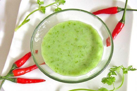 Chua nhẹ từ tắc, cay thơm ớt xanh, mặn mà và ngọt béo hòa quyện hoàn hảo – tạo nên hương vị hài hòa, đậm đà, kích thích mọi giác quan!