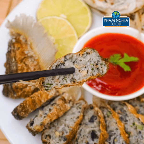 Từng miếng chả sần sật, đậm đà hương vị truyền thống, hấp dẫn từ ánh nhìn cho tới khi thưởng thức