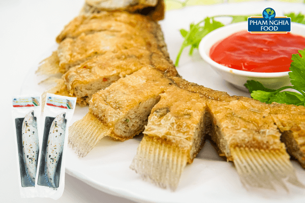 Bảo quản Cá Thát Lát Rút Xương Vị Hành Ớt ở 0–4°C để giữ trọn độ tươi ngon, an tâm sử dụng trong 7 ngày theo đúng hướng dẫn